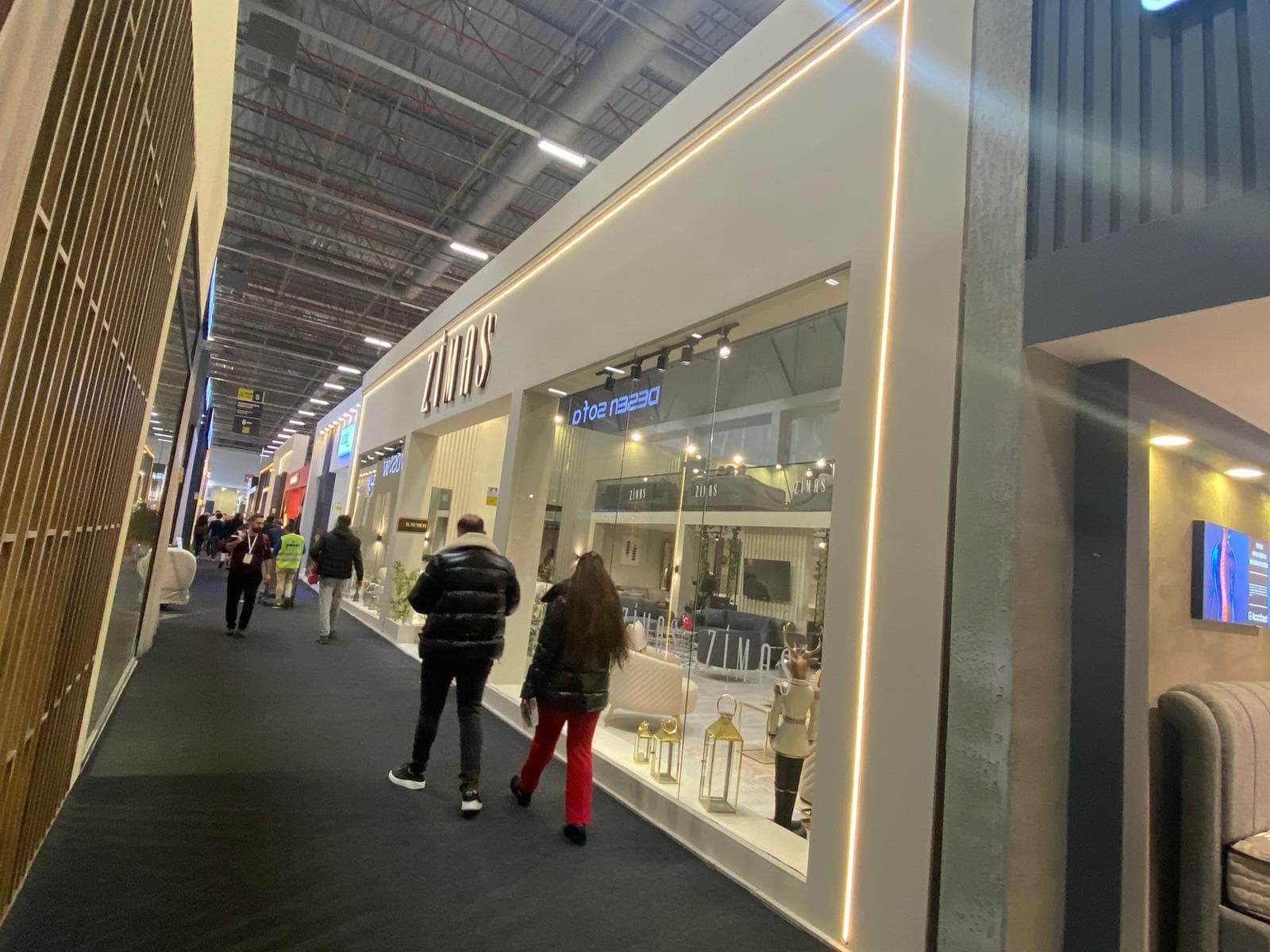 Maxima Stand thumbnail 3